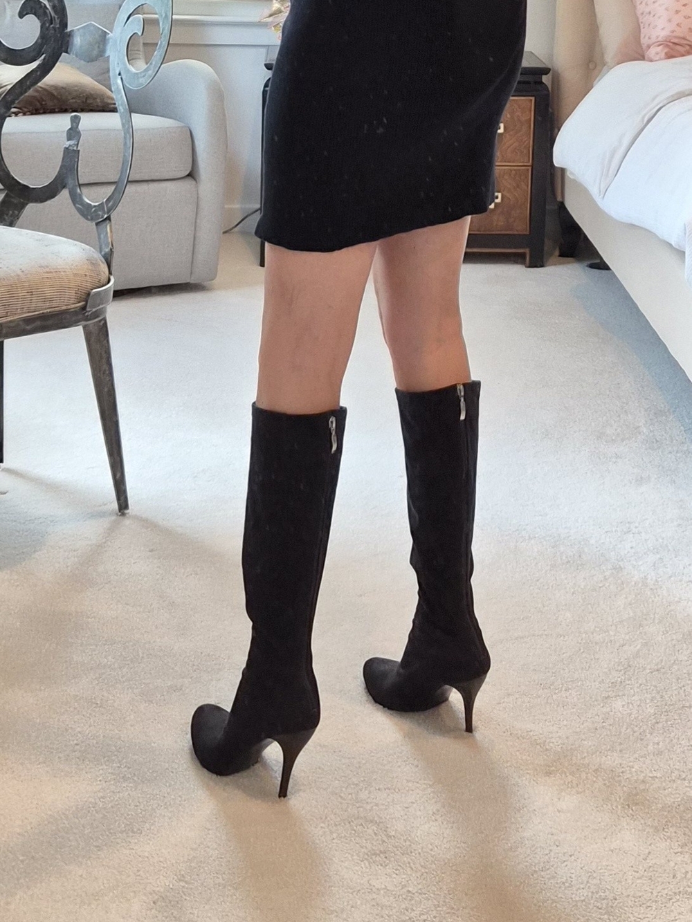 Guess Black Knee-High Suede Stiletto Boots